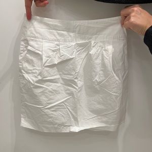 White skirt with full line zipper in the back